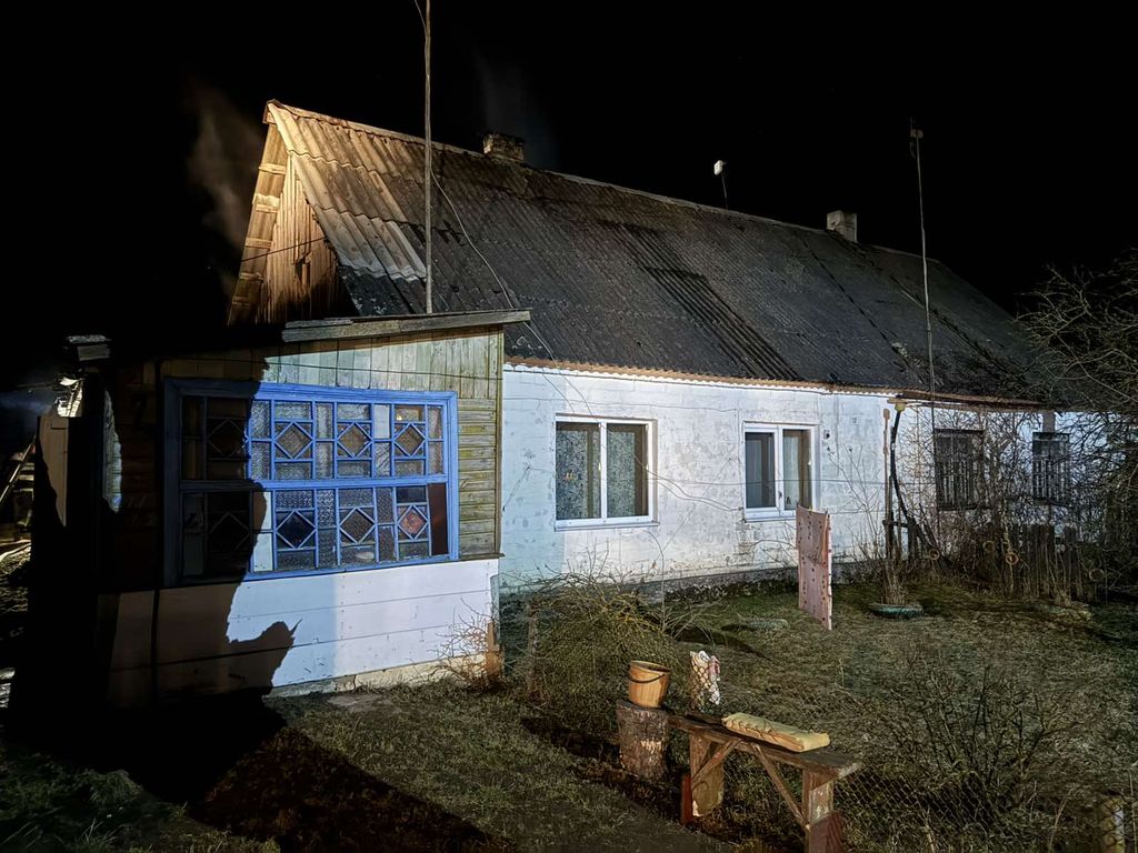 Квартира одноэтажного дома горела перед полуночью в Ошмянском районе