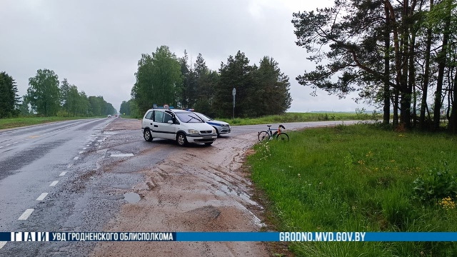 В Сморгонском районе велосипедистка попала под колеса легковушки