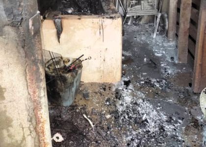 Бетонный сарай выгорел изнутри в Вилейке