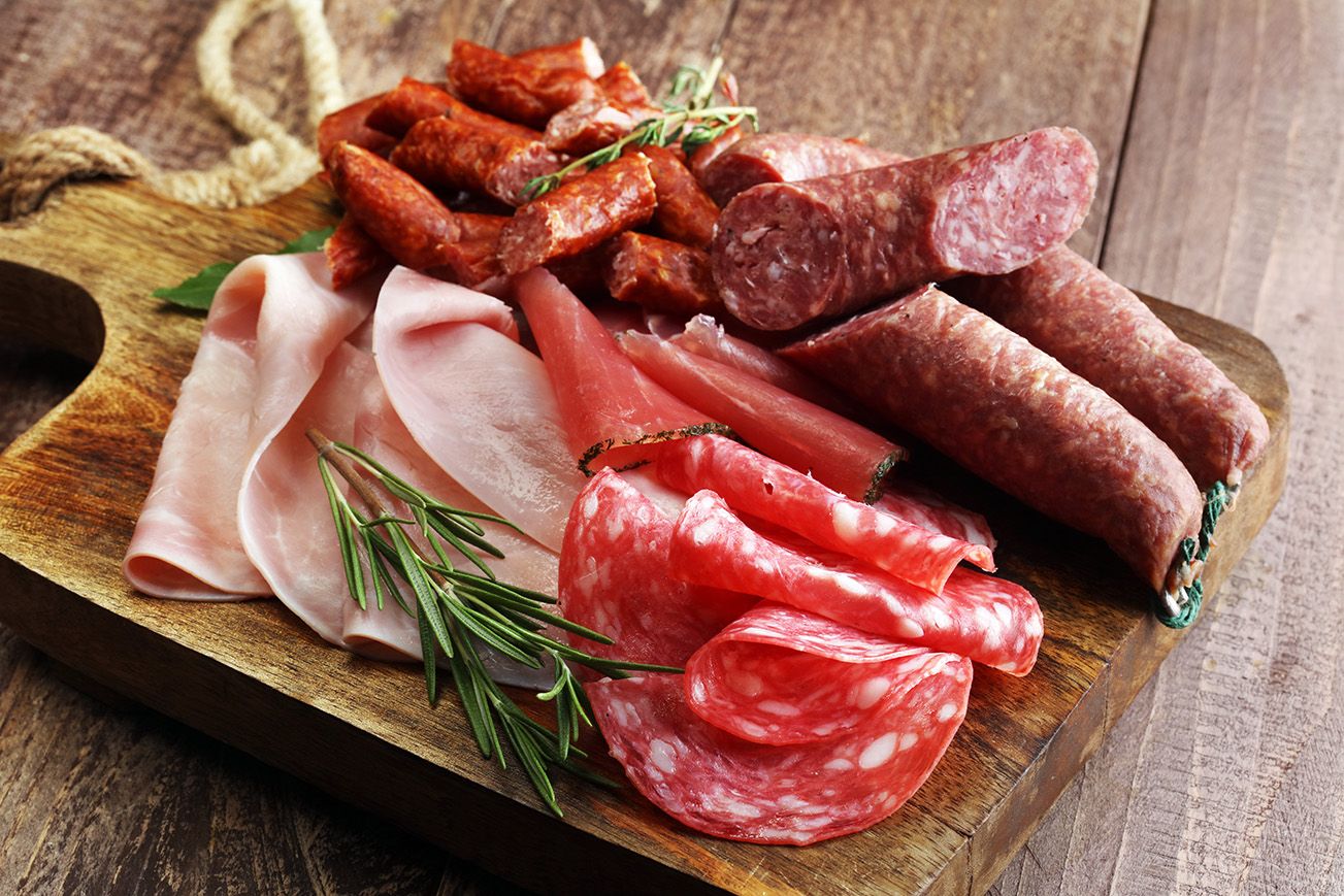 Новшества в ценообразовании: особый контроль по мясо-молочной и кондитерской продукции