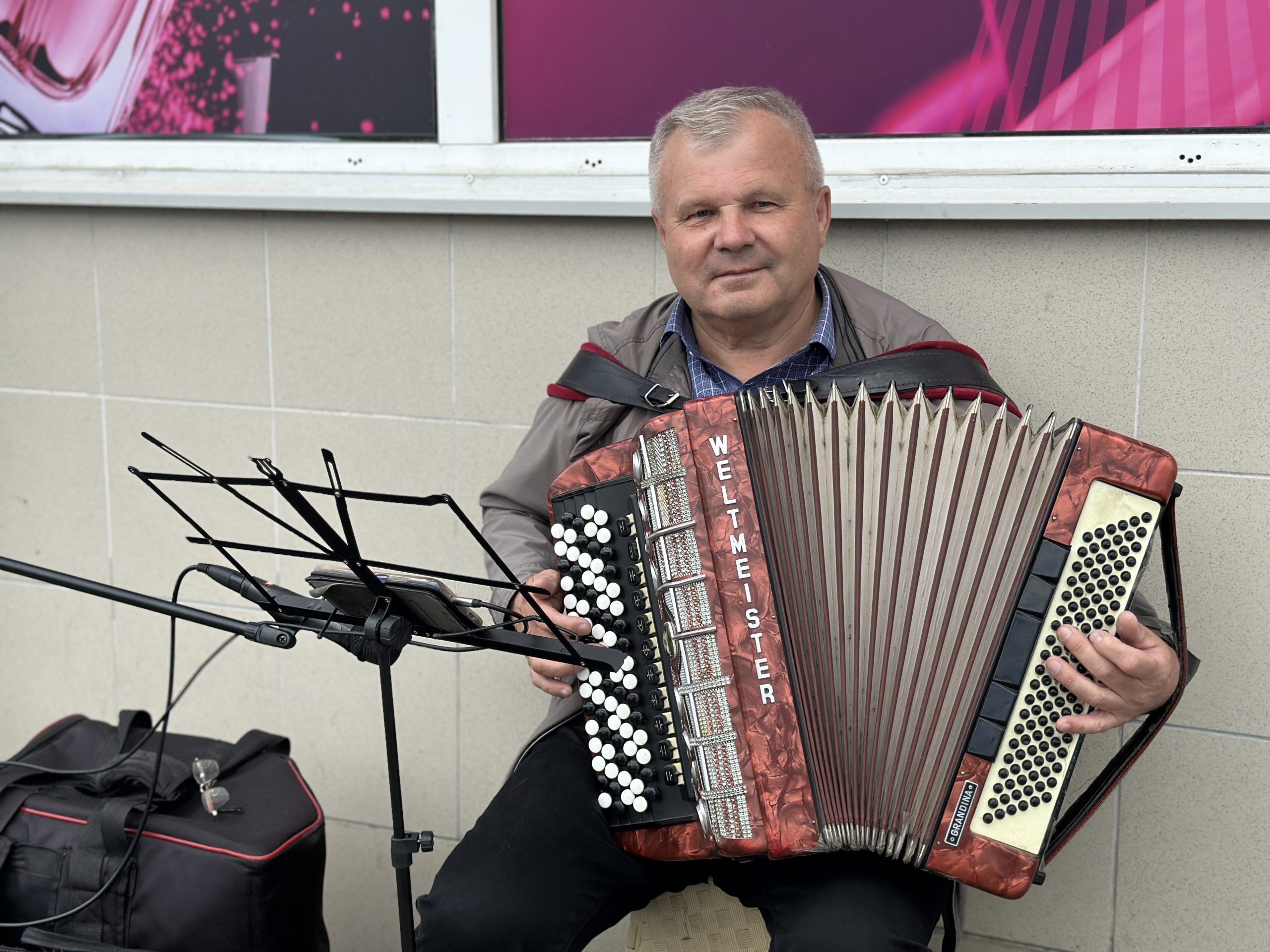 Уличный музыкант Николай Мечай: «О славе никогда не мечтал»