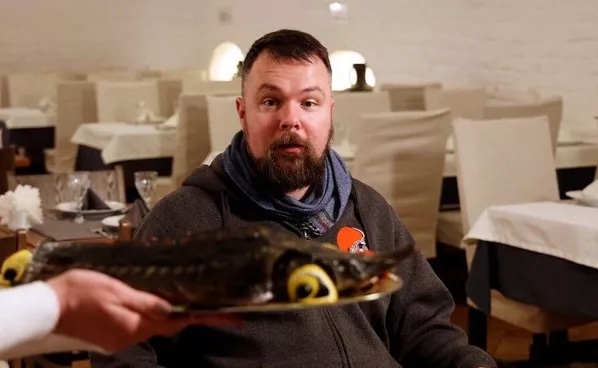 «Самое вкусное сало и огурцы». Что поразило американца в русской глубинке