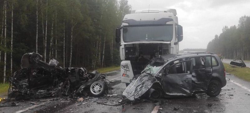 20-летний водитель с историей нарушений спровоцировал ДТП, в котором погибли 5 человек
