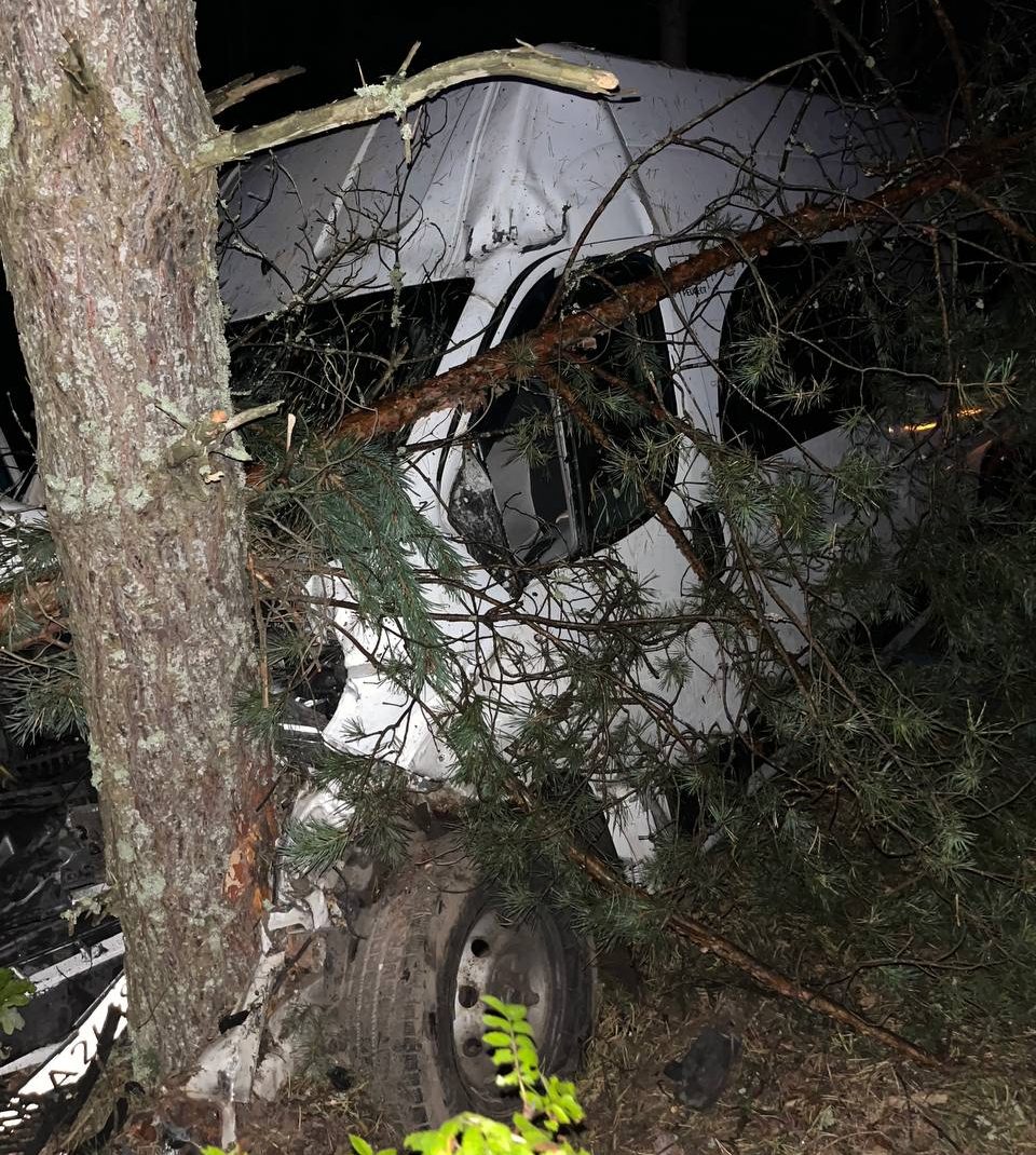 ДТП под Вилейкой: восемь пострадавших в столкновении УАЗа и маршрутки