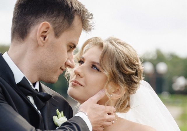 «Нашла кольцо в попкорне». История любви Савелия и Алеси из Молодечно