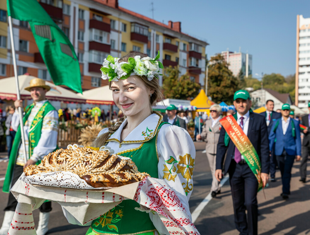 На областных Дожинках в Заславле выступит российская певица. Подробный обзор программы фестиваля