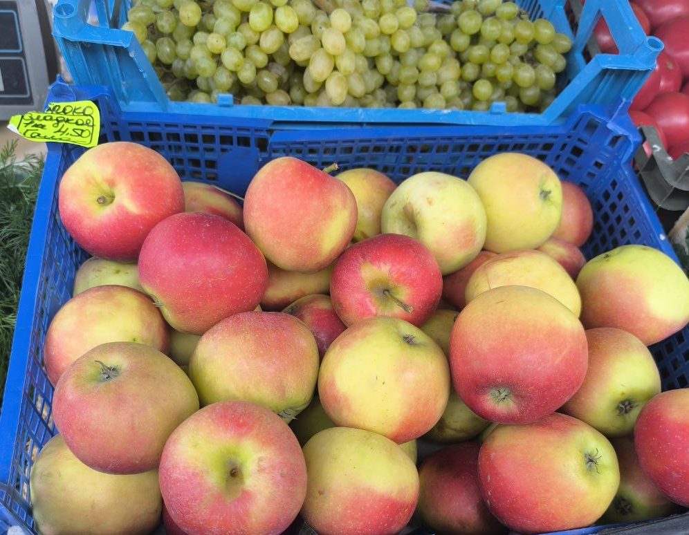 В Молодечно на рынке яблоки почти в 4 раза дороже картошки