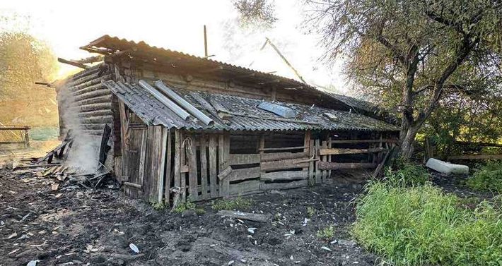 Сарай горел вечером в Сморгонском районе – сгорели крыша и имущество