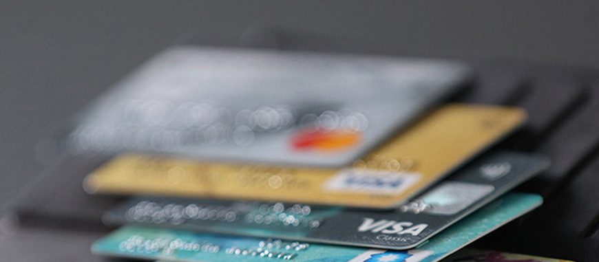 Карточки некоторых банков могут не работать в ночь на 17 октября