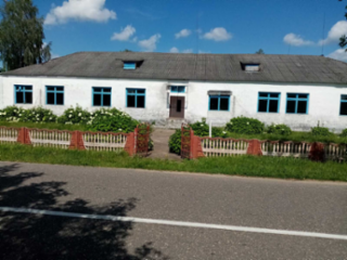 В Вилейском районе здания детского сада и двух школ продают по 42 рубля