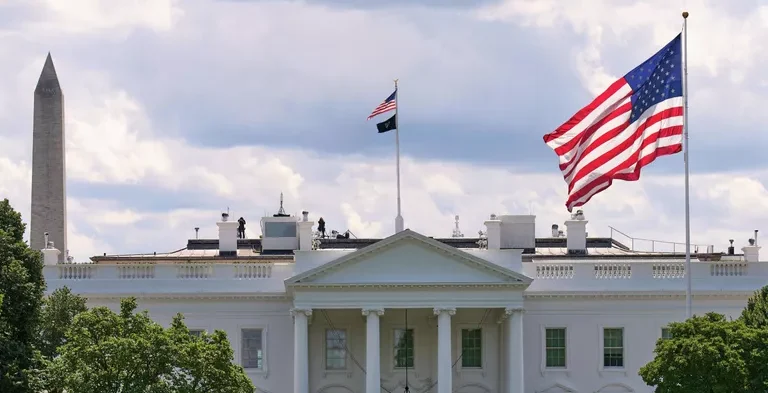 США предложили запретить авиакомпаниям из КНР пролетать над Россией