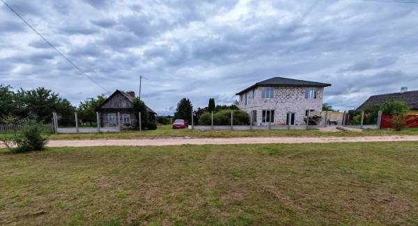 В деревне Городилово Молодечненского района продается с аукциона пустующий дом