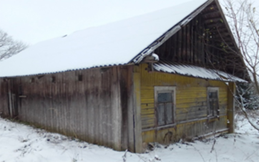 Дом в деревне в 4 километрах от Воложина продают за 42 рубля