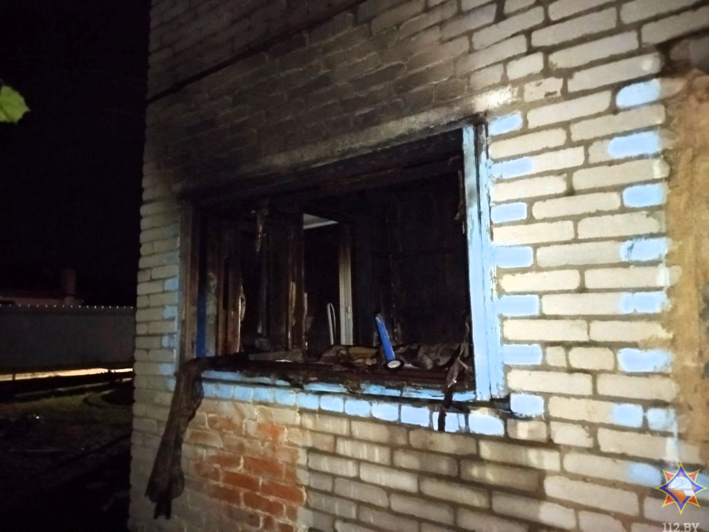 Женщина спаслась, мужчина погиб – огненная трагедия произошла в Поставах