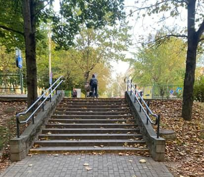 Жительница Молодечно просит обустроить пандус в городском парке