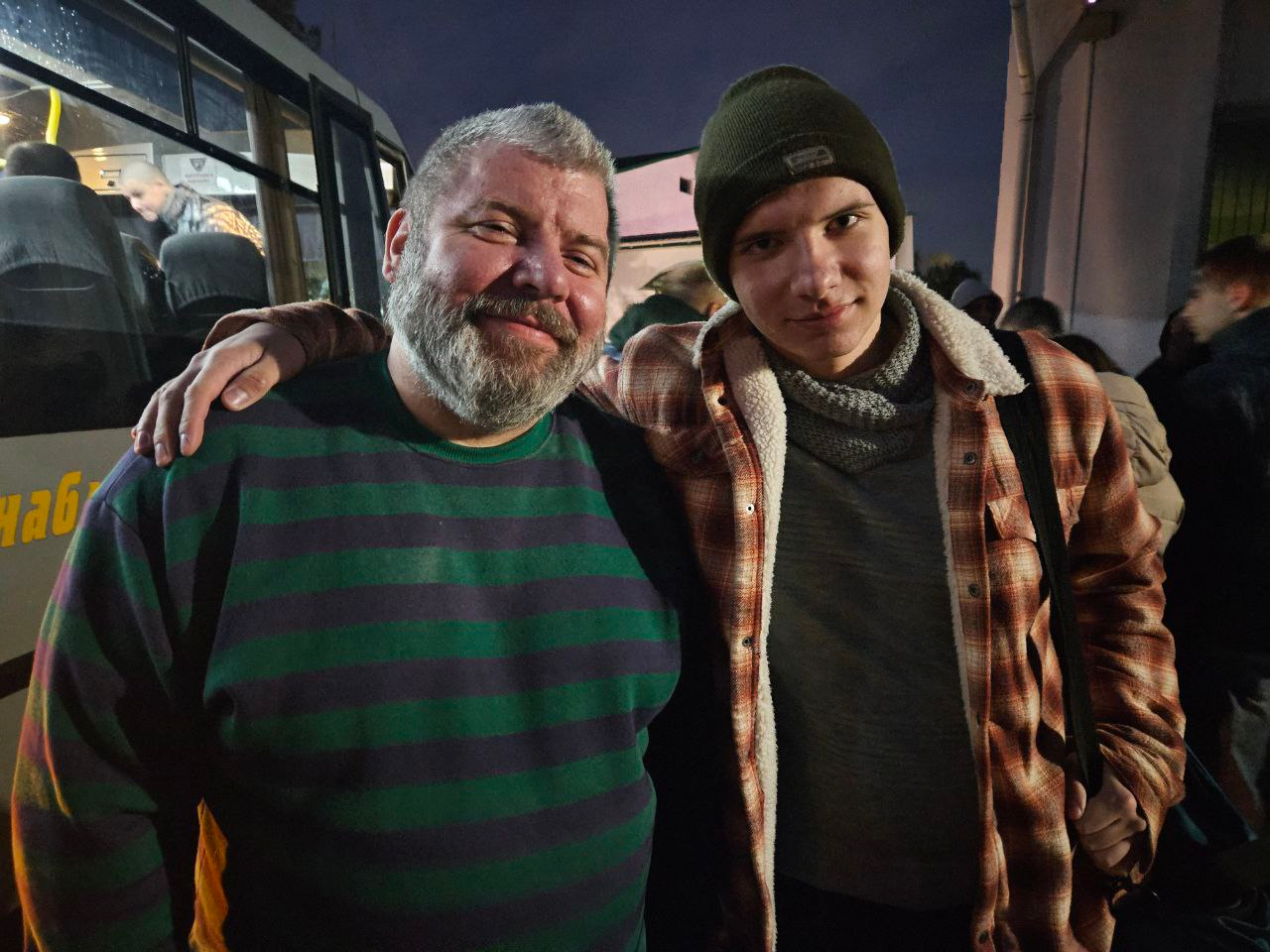 Будущие десантники, разведчики, снайперы, водители. Из Молодечно в элитные войска отправились первые новобранцы