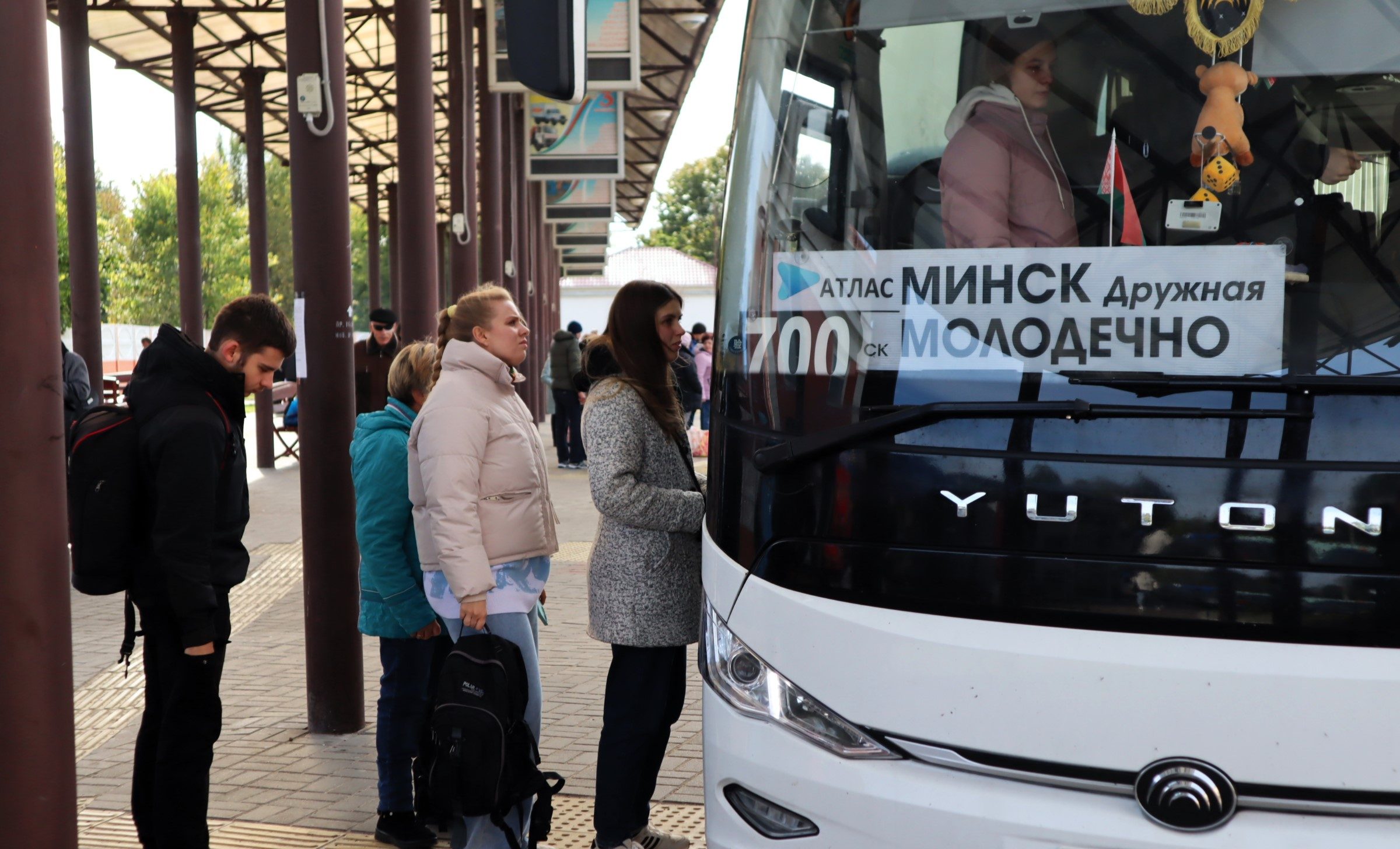 Маршрутка «Молодечно – Минск» дорожает на рубль, но запас прочности остается – народ уйдет на электричку, если билет станет 13-20 рублей