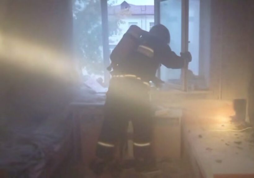 Подручными средствами потушили загорание жильцы общежития в Молодечно