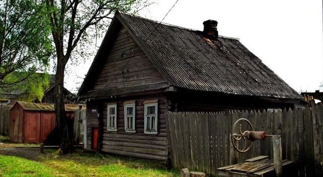 Пустующий жилой дом в деревне Улановщина Молодечненского района продают на аукционе за 3,3 тысячи рублей