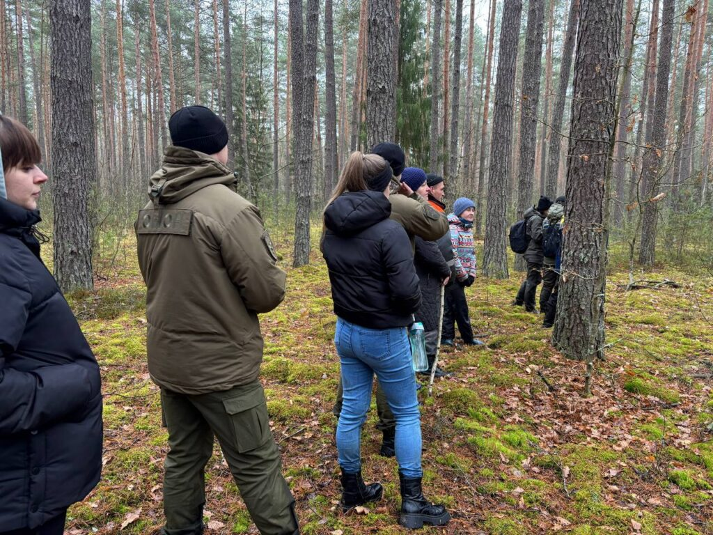 Более 550 человек разыскивают пропавшего под Березино подростка