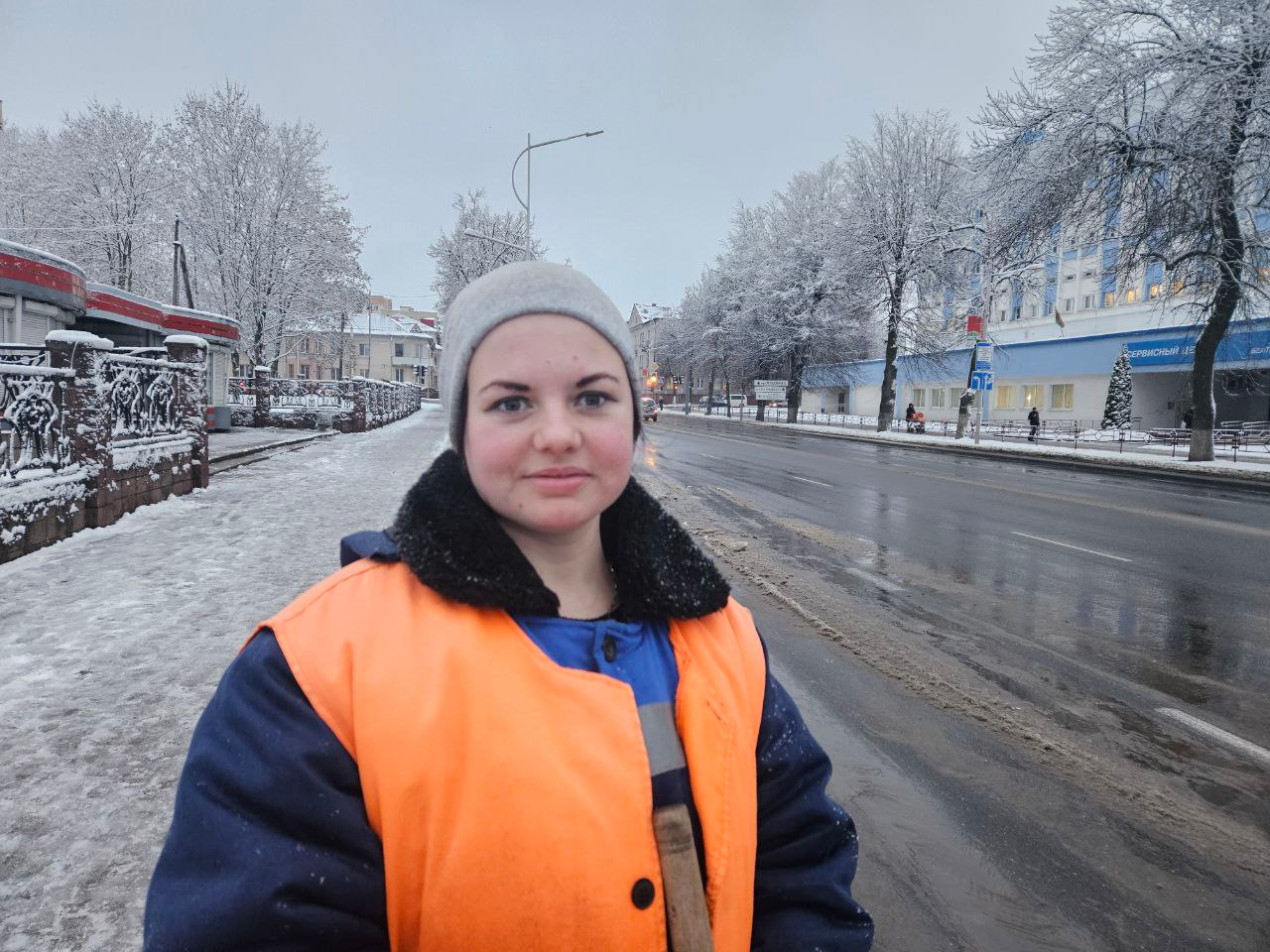 Анастасия заботится о чистоте молодечненских улиц и не любит снег