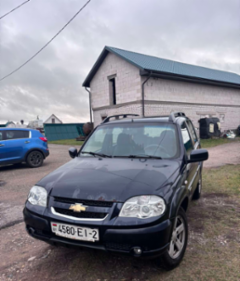 В Глубоком внедорожник Chevrolet Niva выставлен на торги. Какая цена?