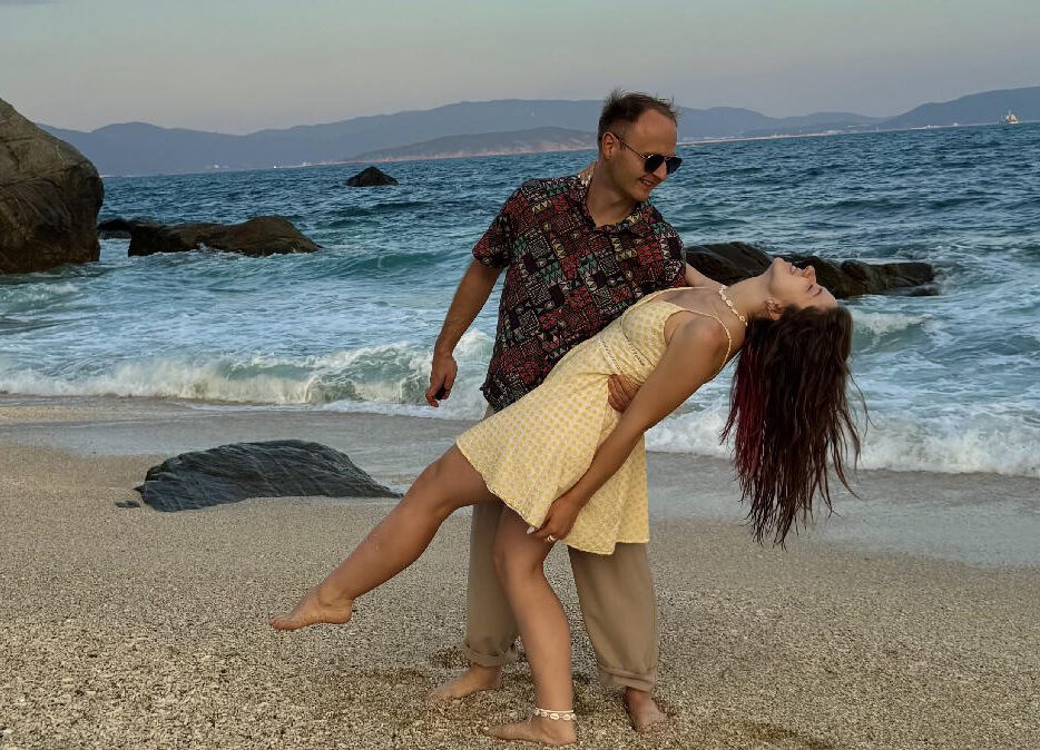 Белорусы две недели отдохнули на море в Китае. Во сколько им это обошлось, рассказываем