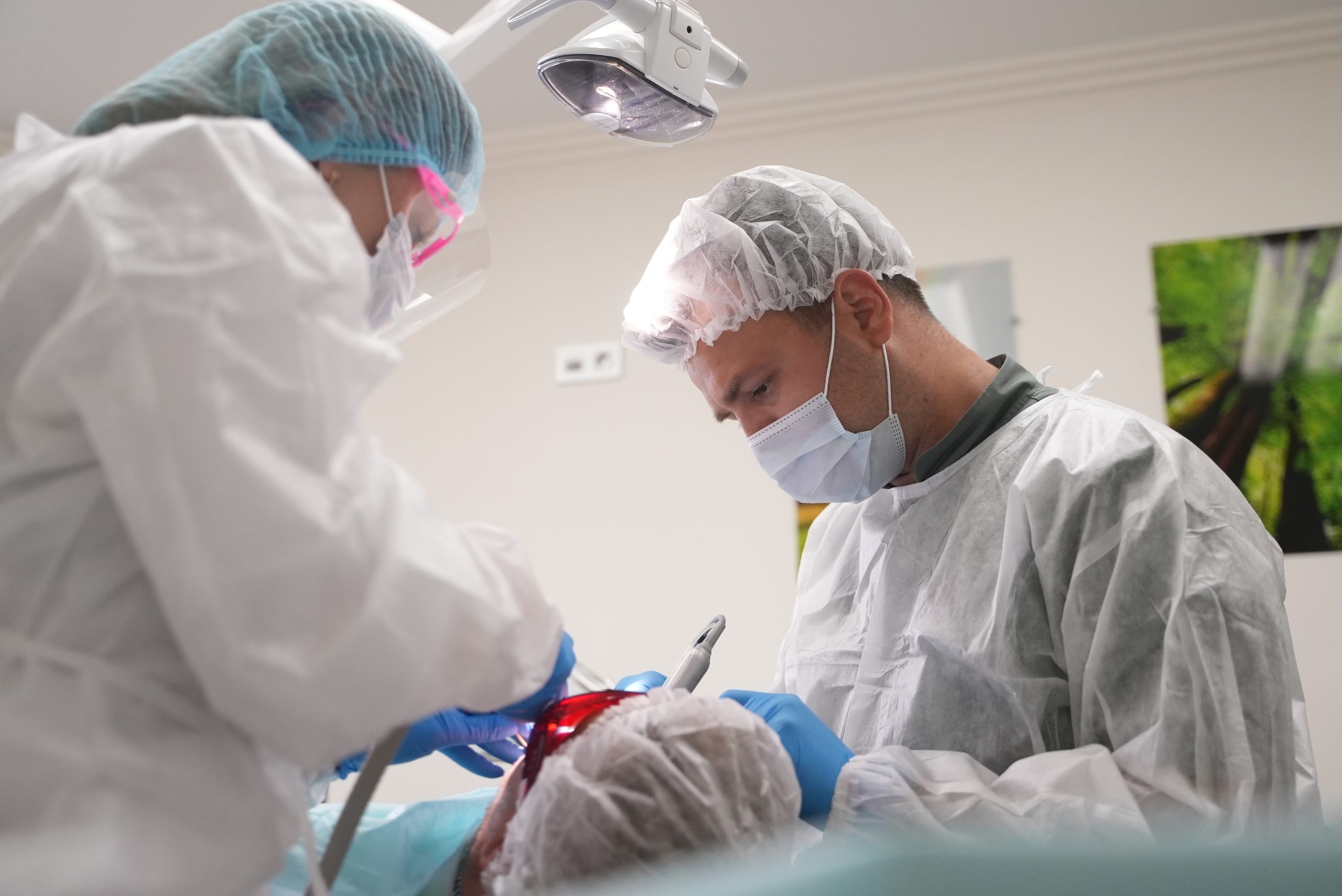 Имплантация за 1 день в Минске: как в «Клинике Миллениум» технологии дарят быструю улыбку