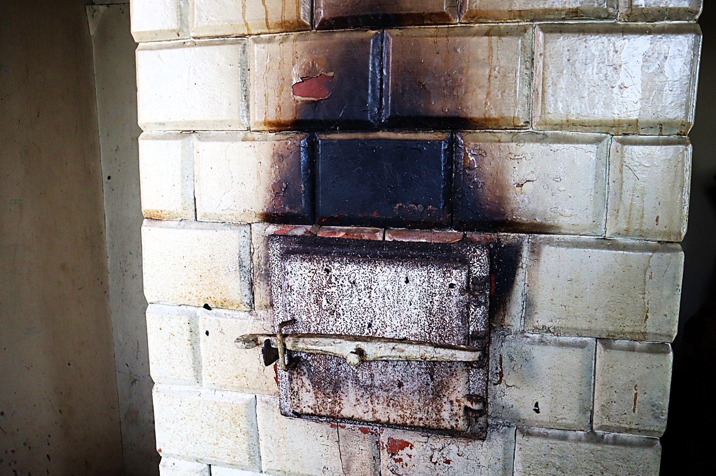 Халат загорелся на бабушке от печки в Докшицком районе