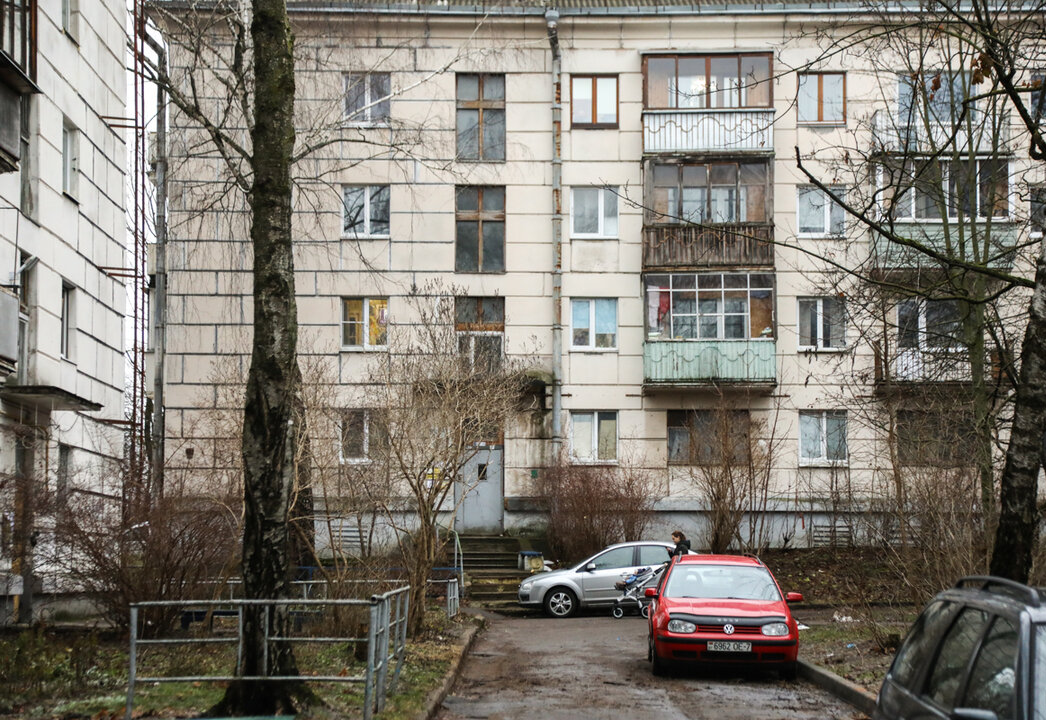 Три месяца минчанку обманывали под видом участия в спецоперации. У нее забрали и деньги, и квартиру