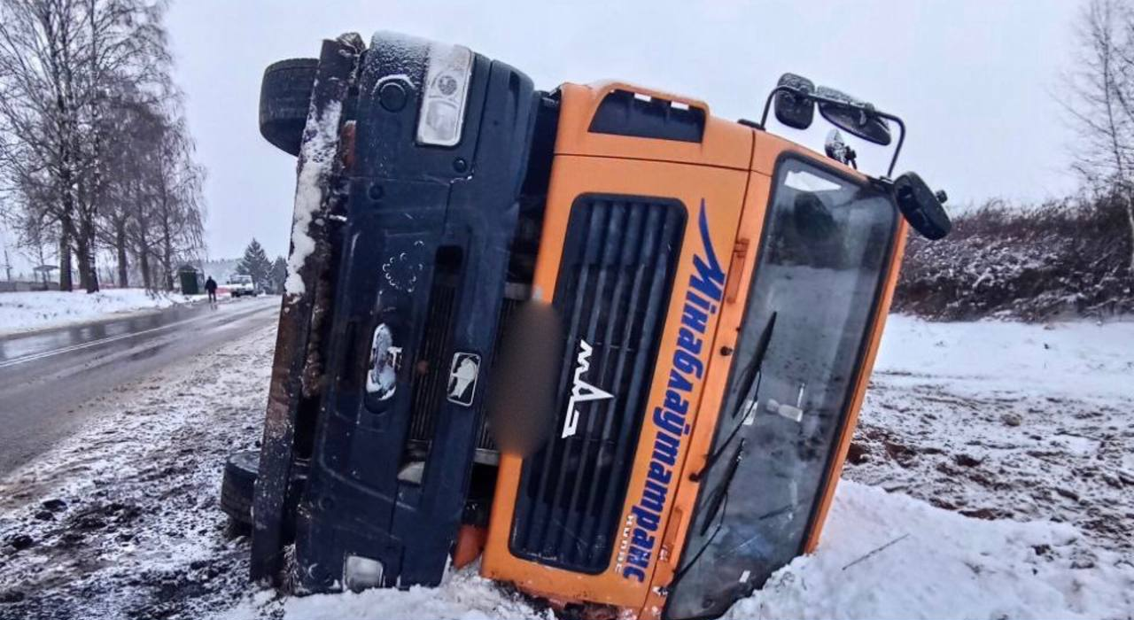 Не справились с управлением. Четыре аварии за минувшие сутки произошли в Минской области