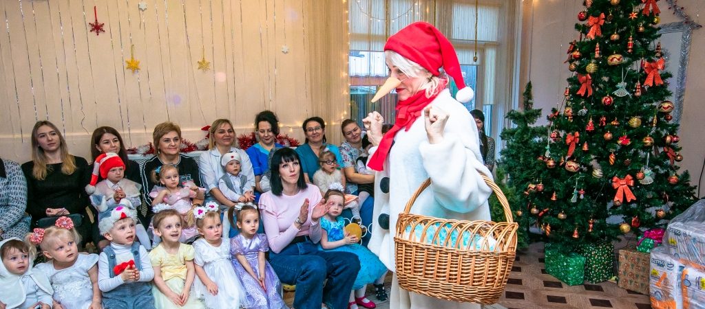 Новогодний утренник и соцсети: можно ли выкладывать видео?