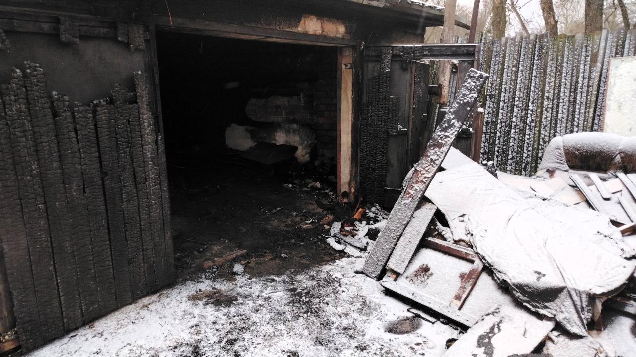 Непотушенная сигарета подожгла гараж в Молодечненском районе