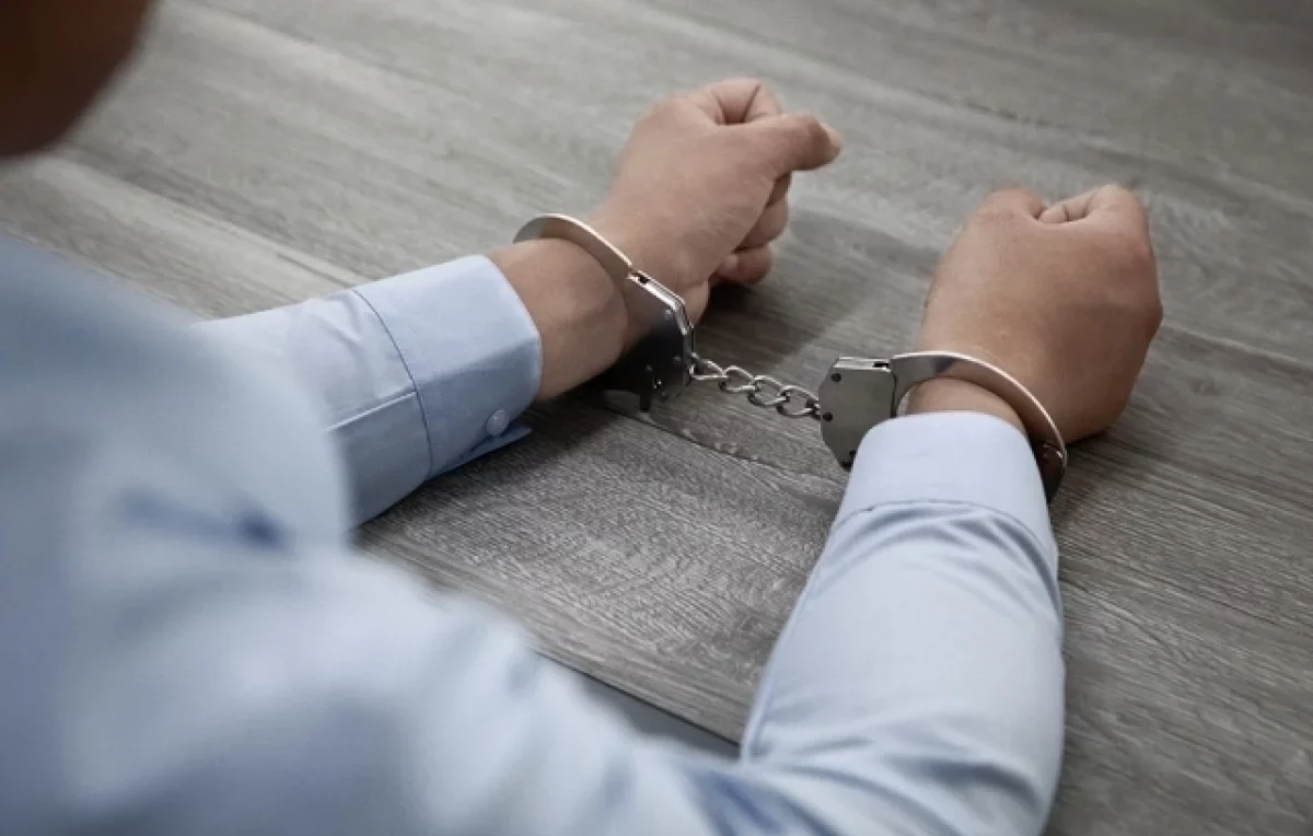 138 человек пострадало от 29-летнего мошенника, который предлагал окна и двери из ПВХ