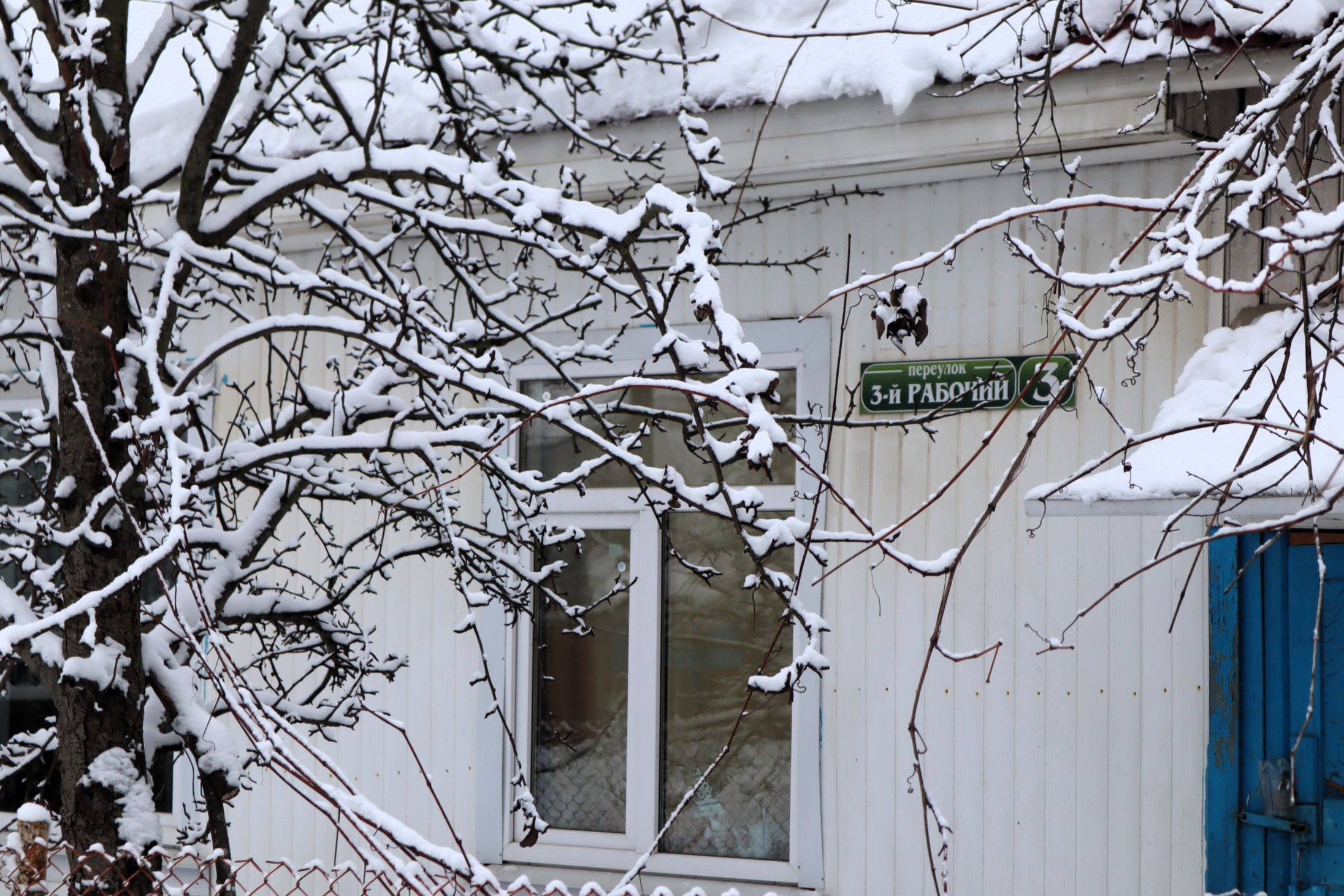 Жители переулка в Молодечно просят провести канализацию. Водоканал объяснил, как это сделать