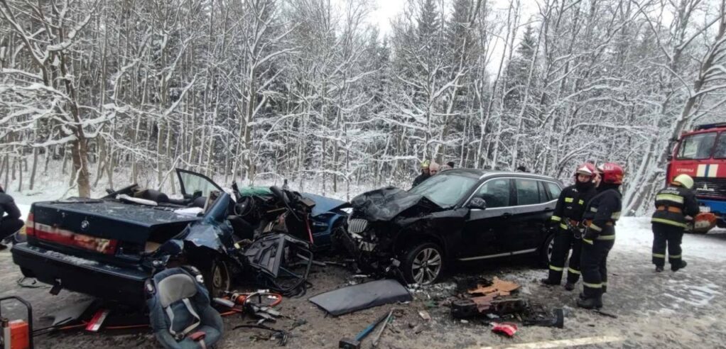 Авария двух BMW в Минском районе: погибла 25-летняя женщина