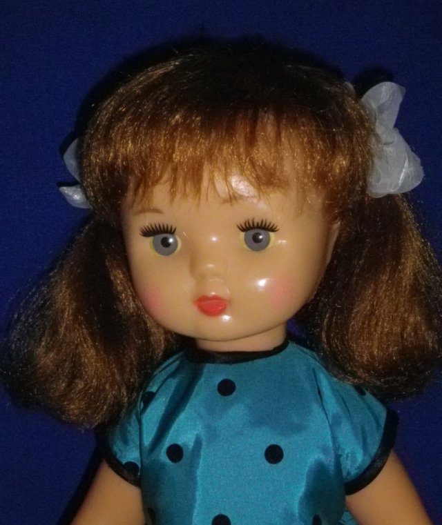 Мошенники украли у жительницы Мядельского района более 790 рублей под видом покупки её коллекционной куклы