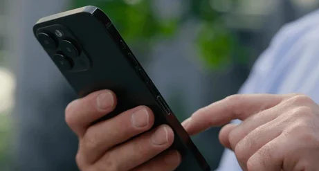 Минчанина шантажировали интимными фото — мужчина перевёл 8,5 тысячи рублей