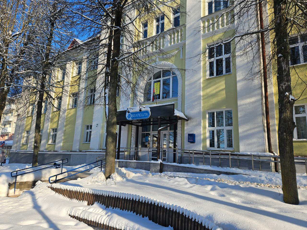 Жительница Молодечно жалуется на демонтаж почтовых ящиков для писем. Уточнили, куда они делись и где ещё остались