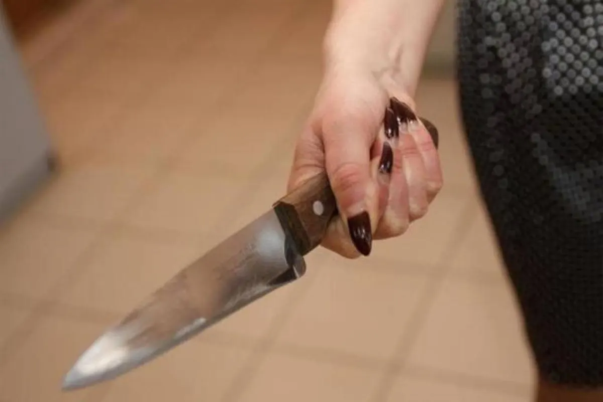 В Молодечненском районе пьяная женщина угрожала ножом родной матери