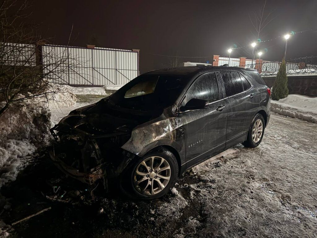 В городском посёлке Мядельского района сгорел автомобиль