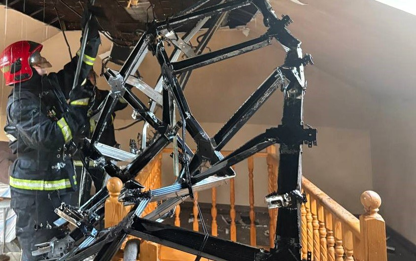 Дача с мансардой загорелась в Вилейском районе