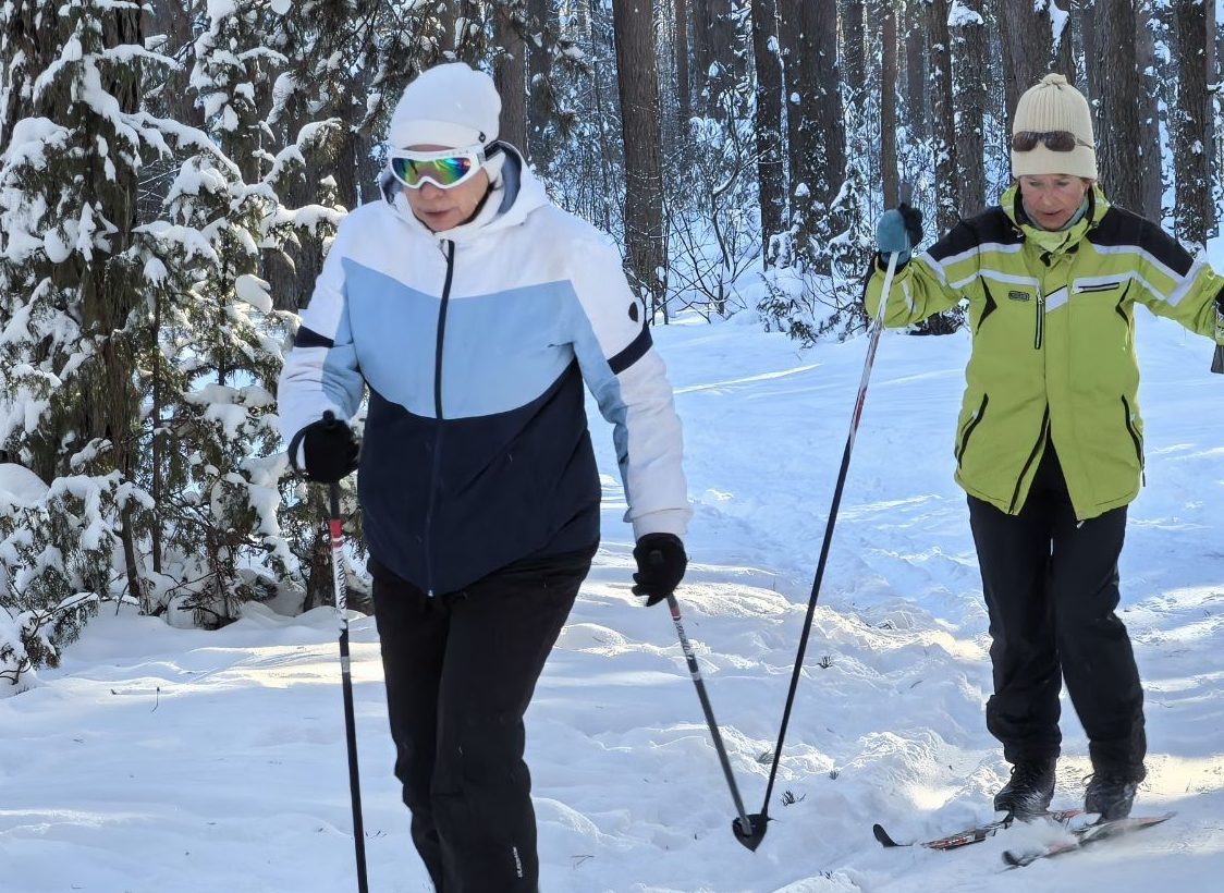 Пункт проката лыж открылся на берегу Вилейского водохранилища