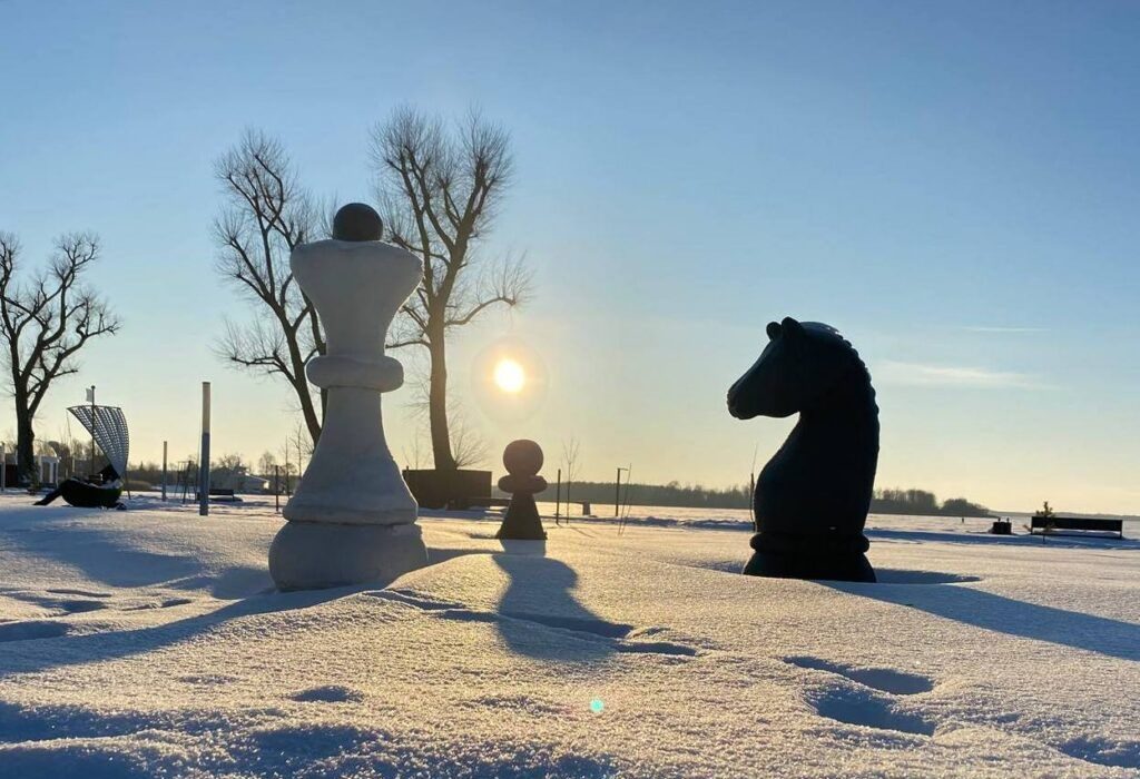 На берегу озёр в Мядельском районе можно взять в аренду открытые площадки