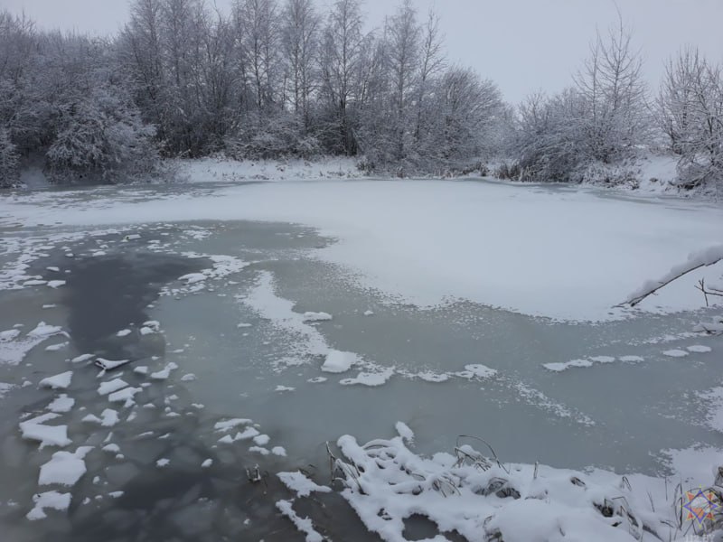 Лёд толщиной до 47 сантиметров держится на озёрах и водохранилищах