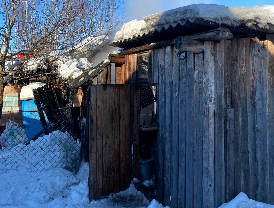 Гараж горел в Мядельском районе – повреждены стены и имущество