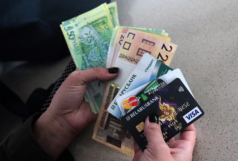 Расходы семей растут быстрее доходов. Уточняем, на что тратим деньги