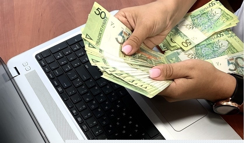 Главбух колледжа похитила более 95 тысяч рублей