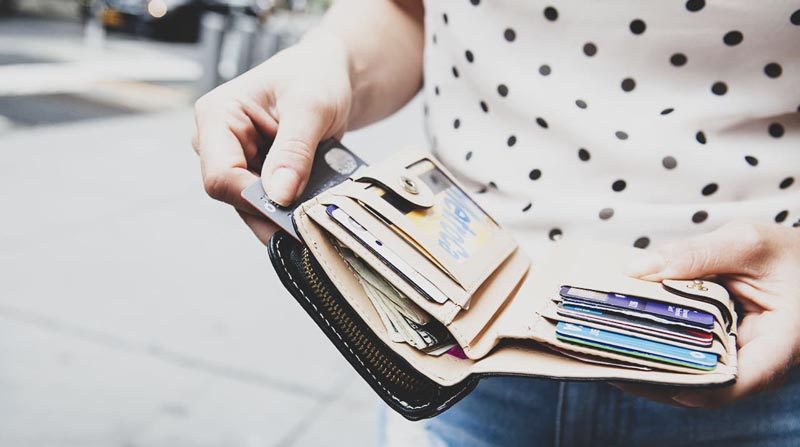 Жительница Вилейского района получила срок за кражу с банковской карты матери 