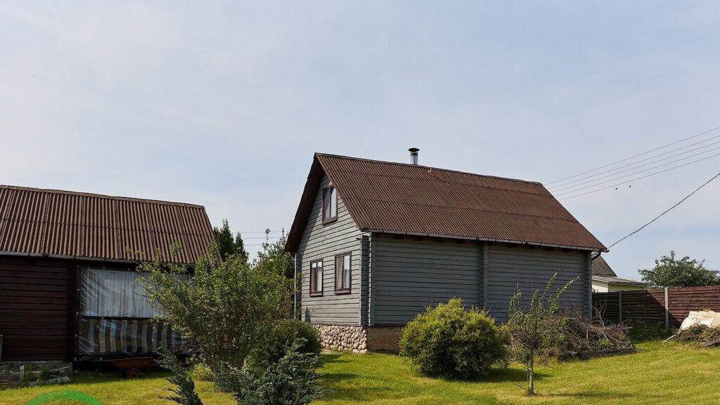 Летний дом с бассейном и баней продают в Молодечненском районе